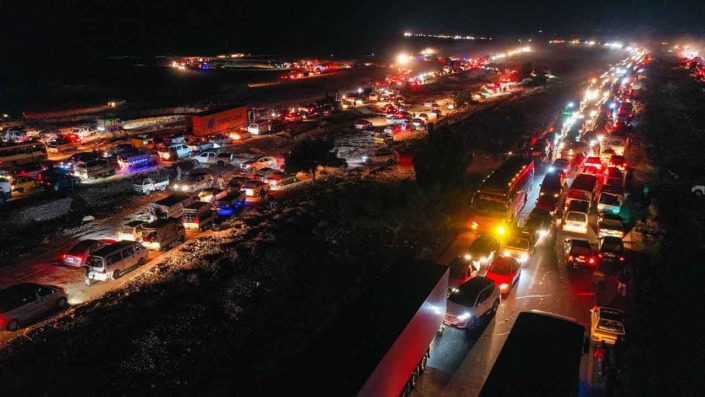 Akın akın dönüyorlar…