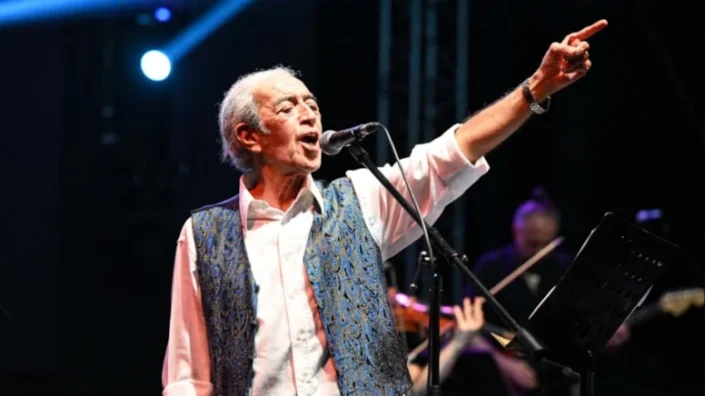 Edip Akbayram yoğun bakıma kaldırıldı!