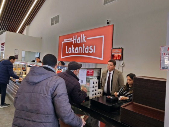 Başkan Aydın’dan vatandaşlara kandil simidi ikramı