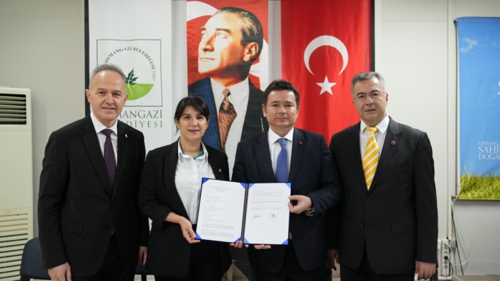 İlk aşı ve muayene Osmangazi Belediyesi’nden