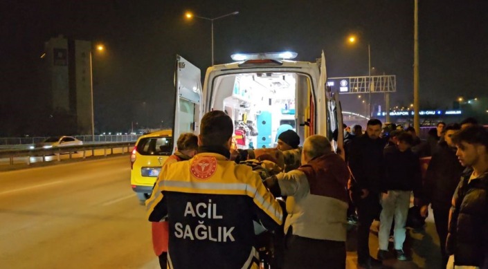 Bursa’da motosikletli sürücü otomobile çarptı!