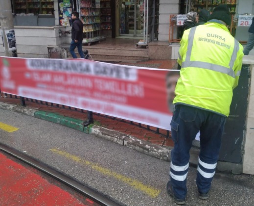 Bursa’da izinsiz afişlere geçit yok