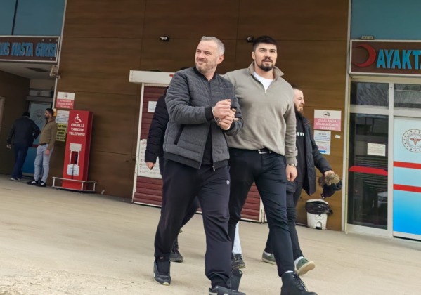 Bursa’da uyuşturucu tacirleri kıskıvrak yakalandı