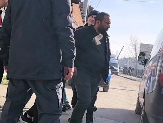 24 saat sonra teslim oldu