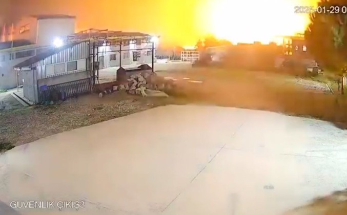 Bursa’da fabrikadaki patlama kameraya yansıdı