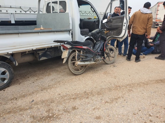 Bursa’da kamyonet ile çarpışan motosikletli ağır yaralandı