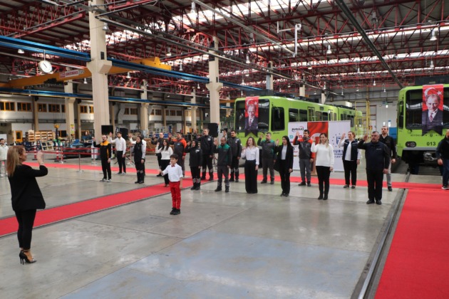 Bursa Büyükşehir’de hizmet artık bir işarete bakıyor