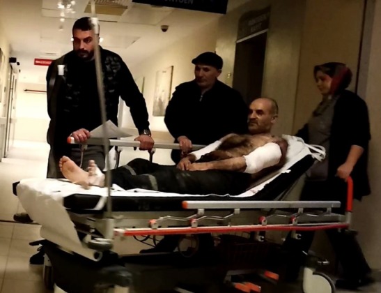 Bursa’da bir işçi ağaç soyma makinesine kollarını kaptırdı!