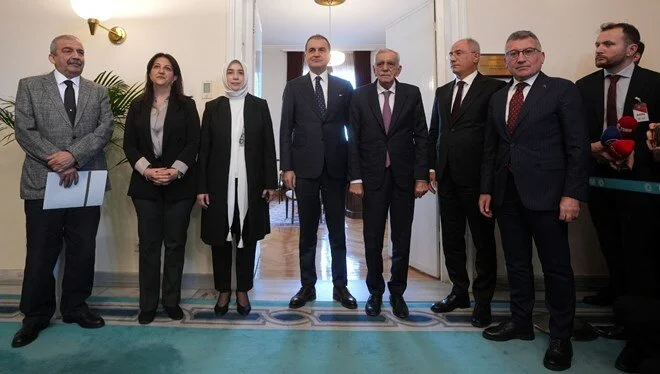 DEM Parti, AK Parti heyeti ile bir araya geldi