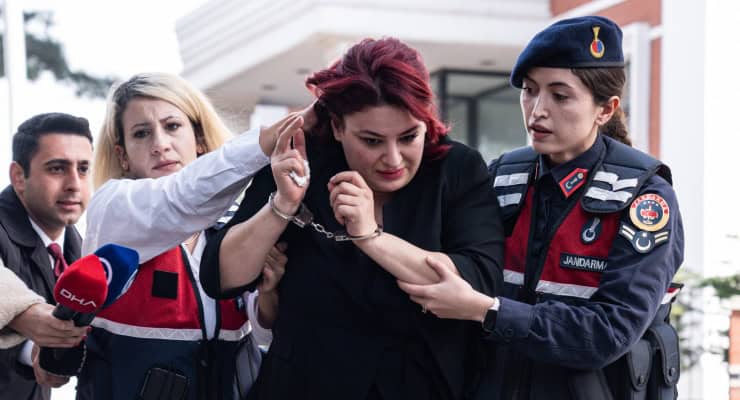 Yenidoğan Çetesi davasında üçüncü duruşma: Meslekten 3 yıl men cezası!