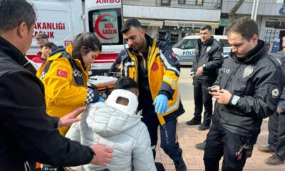 Bursa’da otomobille çarpışan motosikletli yaralandı