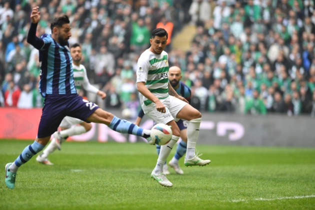 Bursaspor, Anadolu Üniversitesi’ni 4 golle geçti