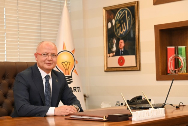 Davut Gürkan: Yeni mottomuz, ‘adında AK, ışığında istikbal’dir