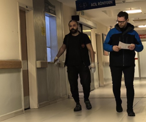 Bursa’da bir işçi dokuma makinesine ellerini kaptırdı!