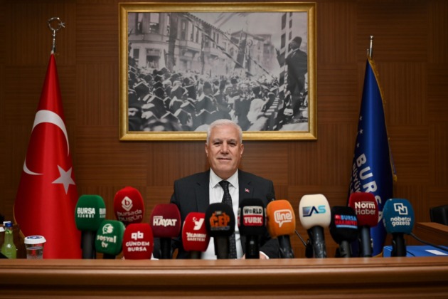 Bursa B.B. Başkanı Bozbey’den okullarda süt dağıtımı açıklaması