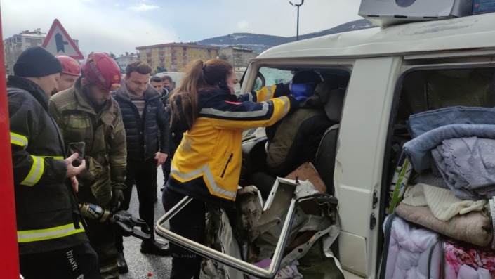 Bursa’da minibüste can pazarı