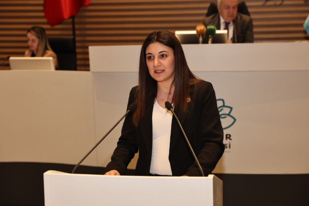 “Ülkenin yöneticileri enkazın altında kaldı”