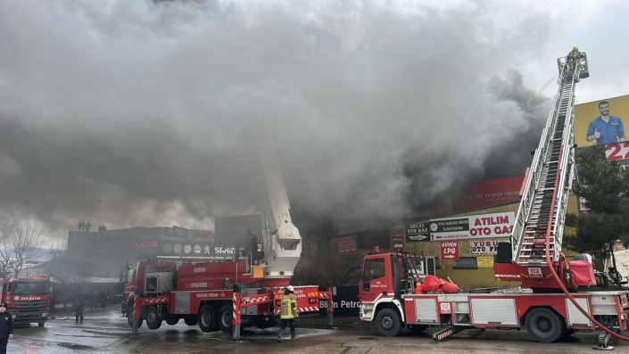 Bursa’da yağ deposunda yangın!