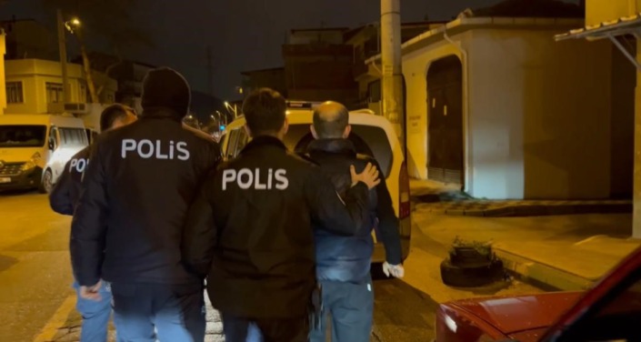 Şüpheli otomobilin sürücüsü alkollü çıktı