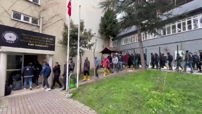 Bursa’da kaçak göçmenler yakalandı