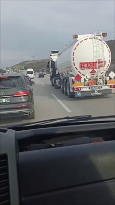 Bursa’da tartıştığı aracın sürücüsüne küllük fırlattı