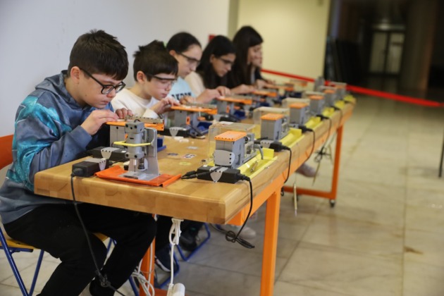 Bursa’da bilim tutkunu çocuklar teknoloji dolu bir gün geçirdi