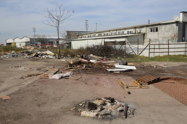 Nilüfer’de görüntü kirliliğine neden olan çadır ve barakalar kaldırıldı