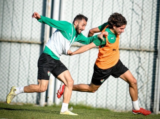 Bursaspor, Kuşadasıspor hazırlıklarında