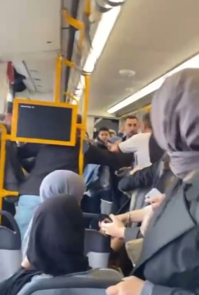 Bursa’da metroda tekmeli, küfürlü kavga!