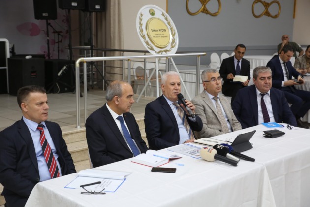 Mustafa Bozbey muhtarlarla kentin geleceğini konuştu