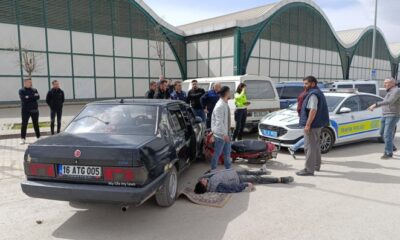 Bursa’da otomobil ile çarpışan motosikletli sürücü yaralandı