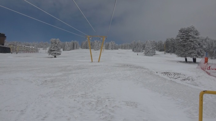 Uludağ’da kayak pistleri boş kaldı