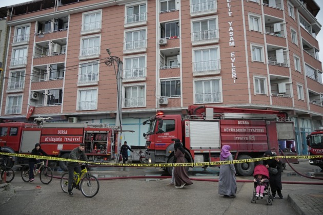 Bursa’da market deposunda patlama!