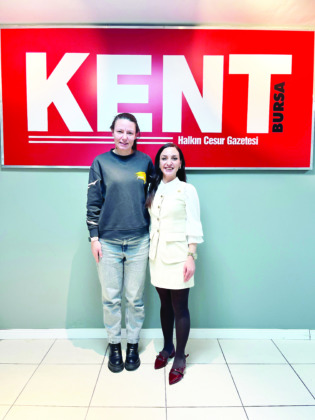 “HİÇBİR SİYASİ SİMGEYE YAKIN DEĞİLİZ”