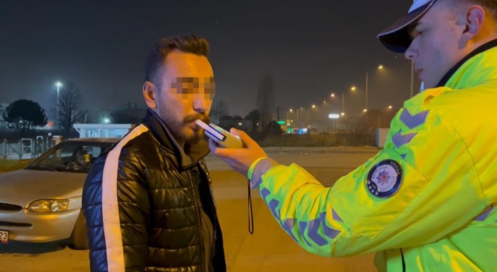 Üçüncüye yakalandı, ehliyeti daimi iptal edildi!