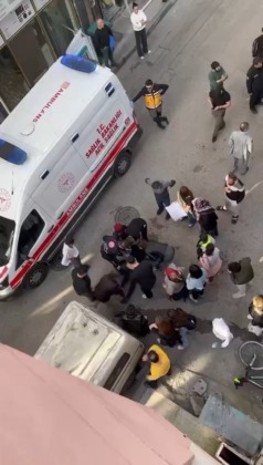 Bursa’da yolda yürürken sırtından bıçaklandı