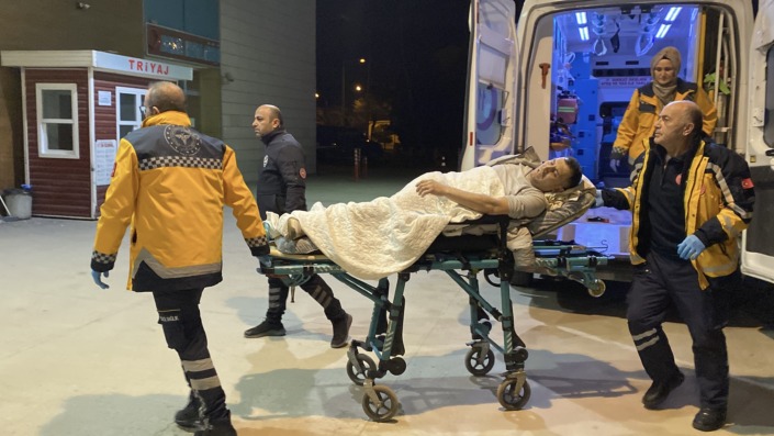 Bursa’da yolda yürürken silahlı saldırıya uğradı