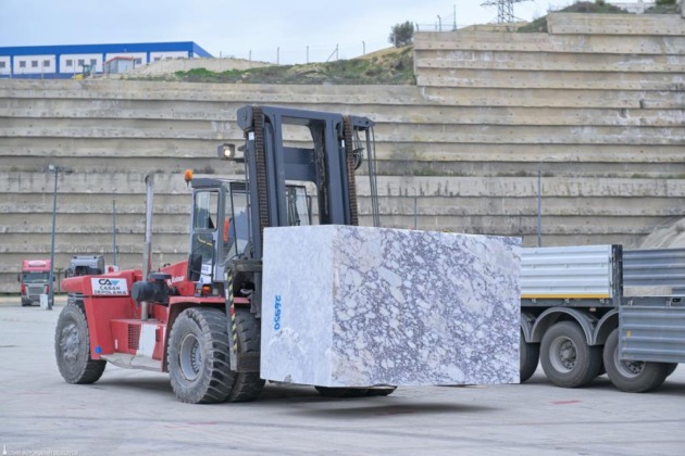 Eyfel Kulesi ağırlığında doğal taş sergilenecek