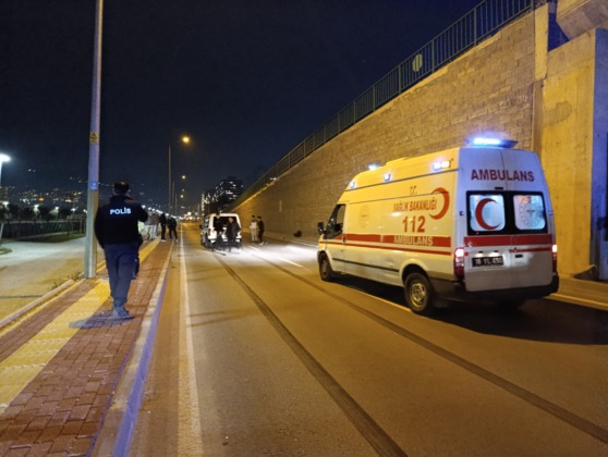 Bursa’da yolun karşısına geçerken araç çarptı!