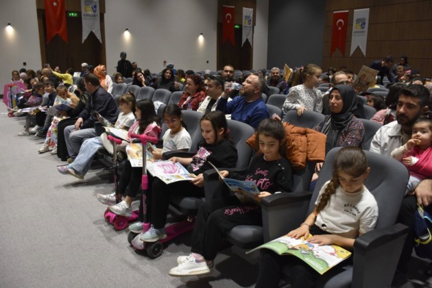Karacabey Belediyesi, kitap ve eğlenceyi birleştirdi
