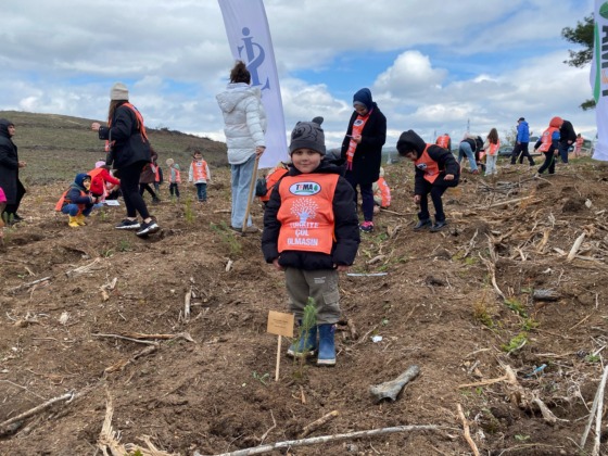 Bursa’da 10 bin fidan toprakla buluştu