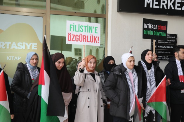 Bursa Teknik Üniversitesi öğrencilerinden tekbir çağrısı