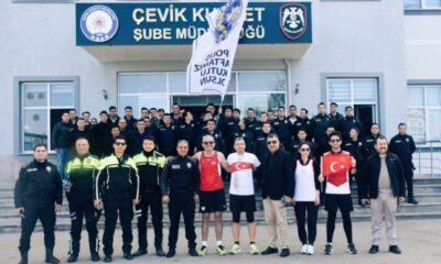 Bursalı maratoncular emniyete koştu