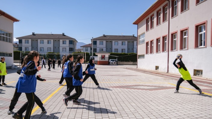 İnegöl’de okullar bahara hazırlandı