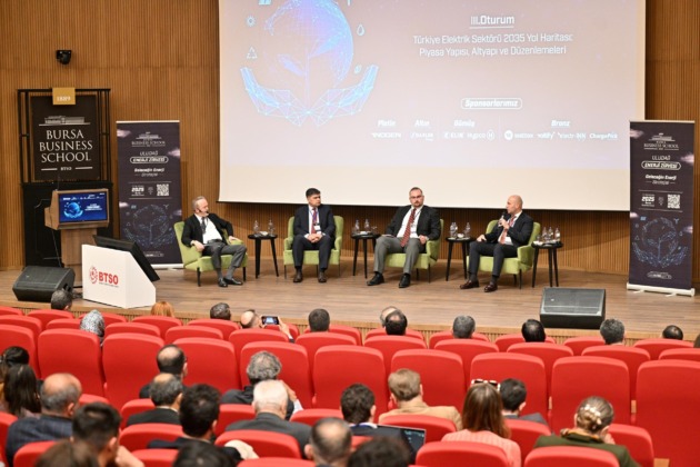 Uludağ Enerji Zirvesi ‘Geleceğin Enerji Stratejisi’ temasıyla gerçekleştirildi