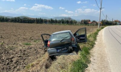 Tarlaya uçan otomobilde 1 kişi yaralandı