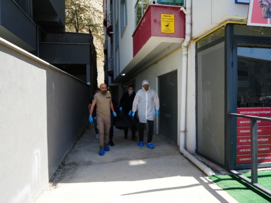 Kastamonu’da apartmandaki kokudan vahşet çıktı!