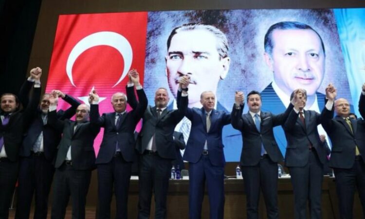 AK Parti Bursa İl Başkanı Gürkan: AK Parti ailesine hoş geldiniz