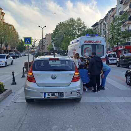 Bursa’da kontrolden çıktı, önündeki otomobile çarptı