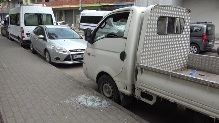 Bursa’da abisinin arabasını yakmaya çalıştı!